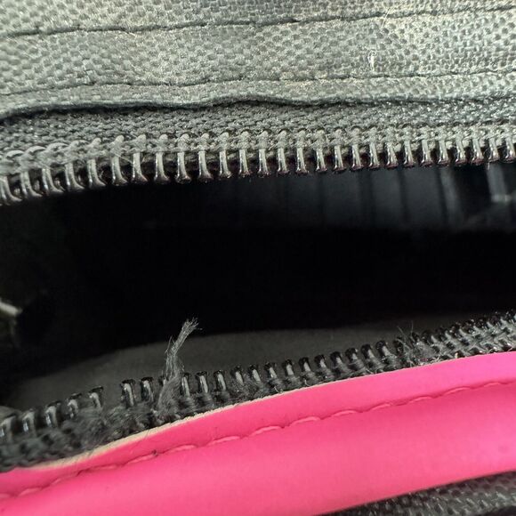 MGM Cassette Tape Case Holder Storage 30 Tapes Hot Pink Black - Picture 4 of 5